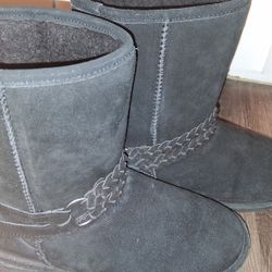 Size 11 Bear Claw Boots $15