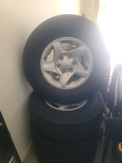 Sale Tacoma 2002 Gomas 265/70/16