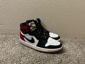 Jordan 1 Nike Satin black tow