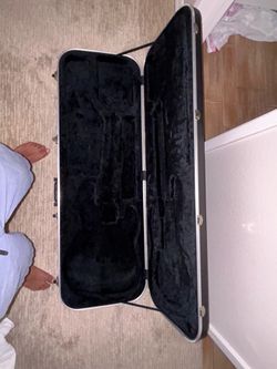 Road Runner Guitar Case