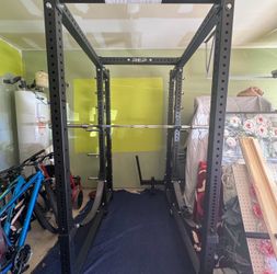Rep squat rack