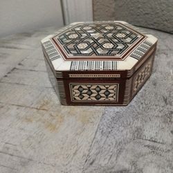 Vintage Egyptian Marquetry Polygon MOP  Box 