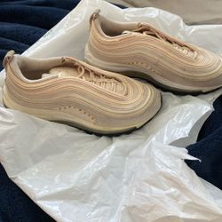 Nike 7.5 Women 6men Light Pink 