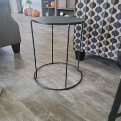 Black Metal Round Side Table