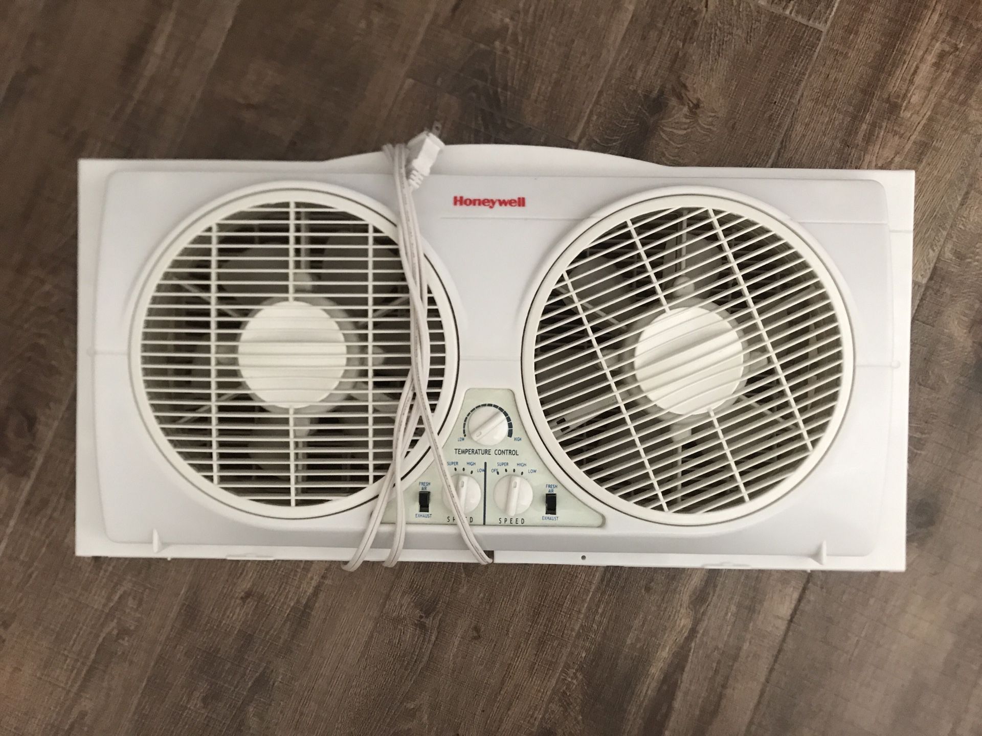 Honeywell Hw 628 Enviracaire Twin Window Fan For Sale In Norwalk