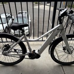 White Medium Priority Current Plus E-bike