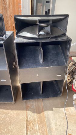 SENTRY 1V-B Concert Speakers