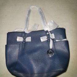 Micheal Kors Charlotte Large Tote Bag