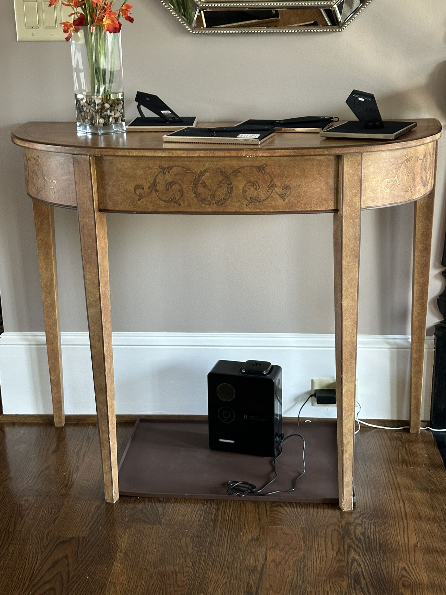 Accent Table