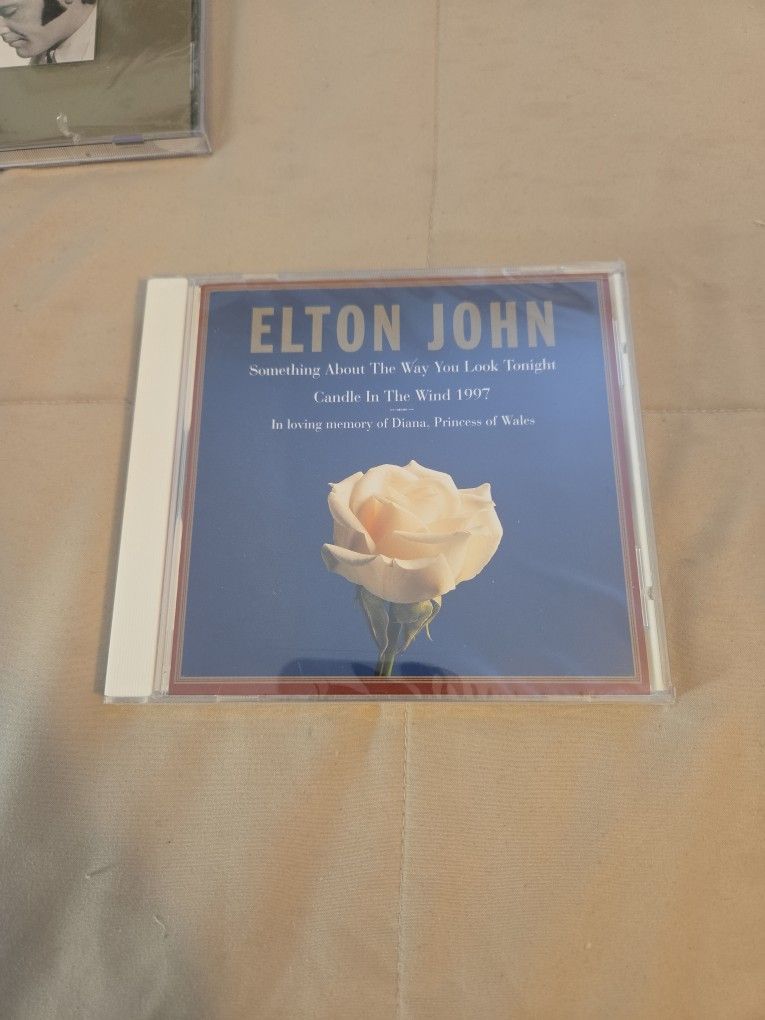 ELTON JOHN