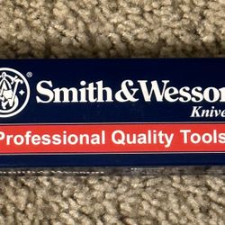 Smith & Wesson Knife
