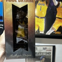 kobe bobble head
