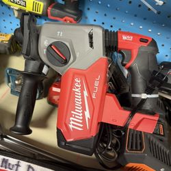Milwaukee Rotary Hammer Drill 