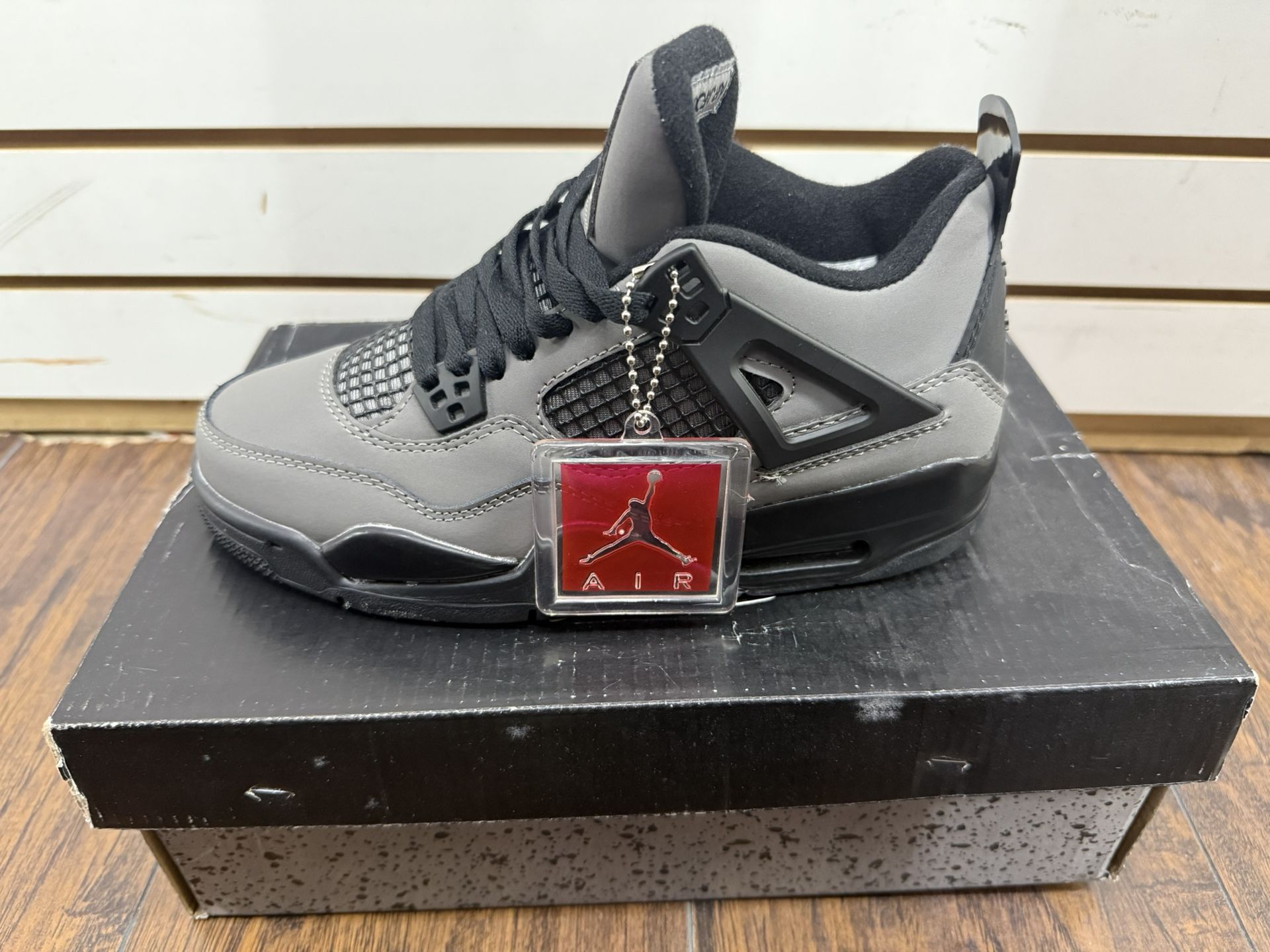 Jordan 4 Retro