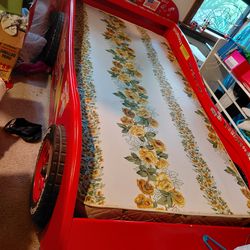 Child’s race car 🏎️ bed