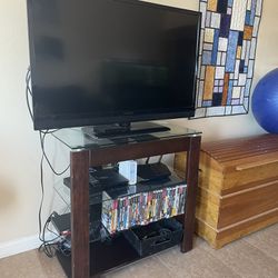 TV Stand / Console With 3 Shelves