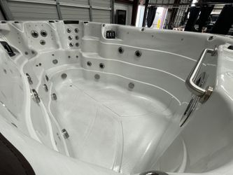 Refurbished 2 Year Old Swim Spa 