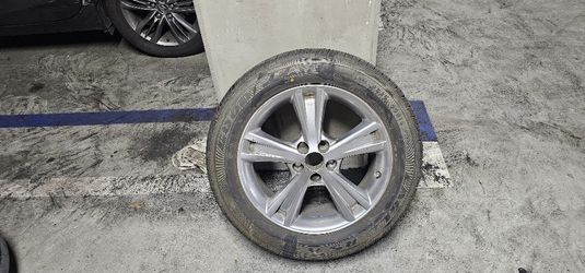 Lexus R18 Disk With Tire 235/55 R18 Never Used (Spare)