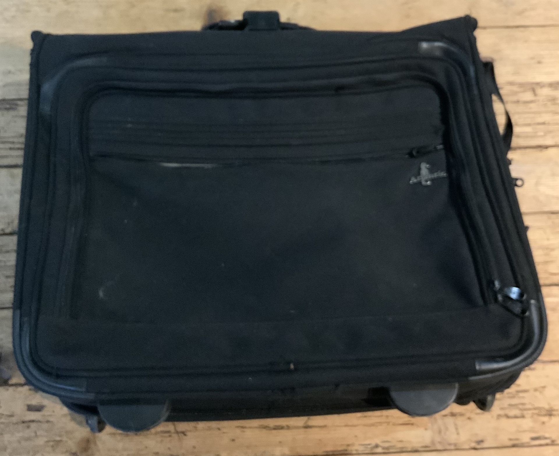 Atlantic Garment Bag Rolling Luggage Expandable