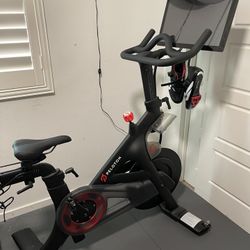 PELETON SPIN BIKE🔹WORKOUT FITNESS GYM EQUIPMENT 