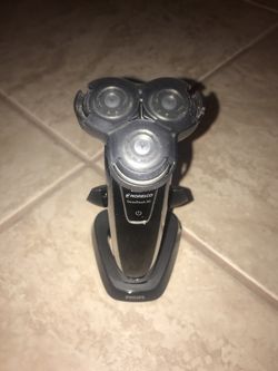 Men’s electric shaver
