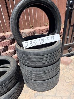 235. 40 R 19 Tires