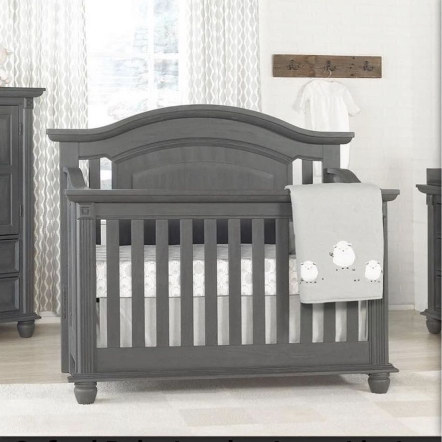 Oxford Baby London Lane 4 in 1 Convertible Crib in Arctic Gray