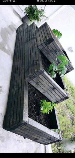 Wood garden 5 feet