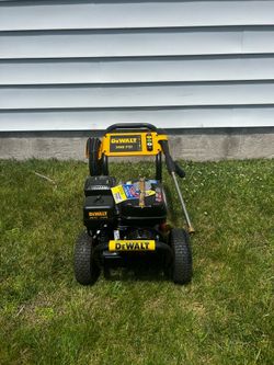 DeWalt 3400 PSI gas pressure washer