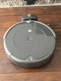 iRobot Roomba 692 Robot Vacuum-Wi-Fi Connectivity Works With Alexa