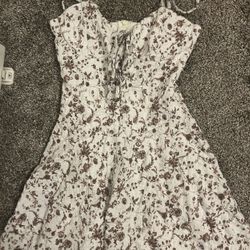 Tilly’s girls floral dress size medium