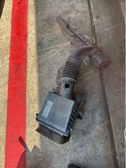 SILVERADO OEM AIR FILTER BOX(5.3) 2012 SILVERADO