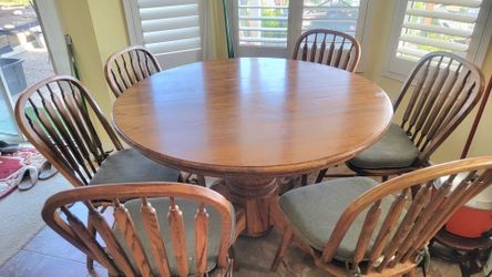 Dining oak  table with 6 chairs