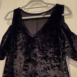 A.N.A. Brand Ladies Black Velvet V Neck,  Short Sleeve, Cold Shoulder Top, Size Med. 