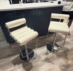 Set of 2 Adjustable Bar Stools – Cream Upholstered Seats