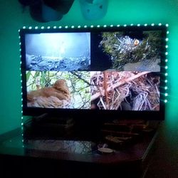 Black 32 Inch FUNAI TV