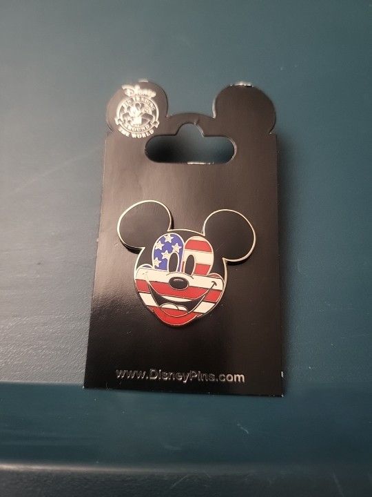 Brand New 2009 Red White And Blue Patriotic Mickey Mouse Disney Pin
