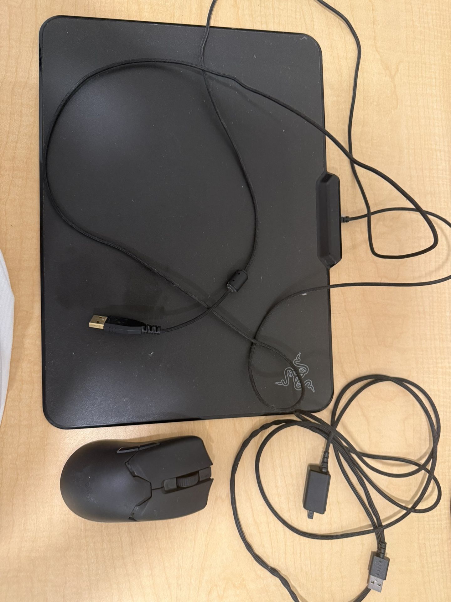 Razer Viper V2 Pro Hyperspeed Wireless Gaming Mouse + Razer Firefly RGB Gaming Mat