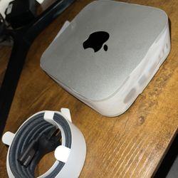 Apple - Mac mini Desktop - Latest Model - M4 chip