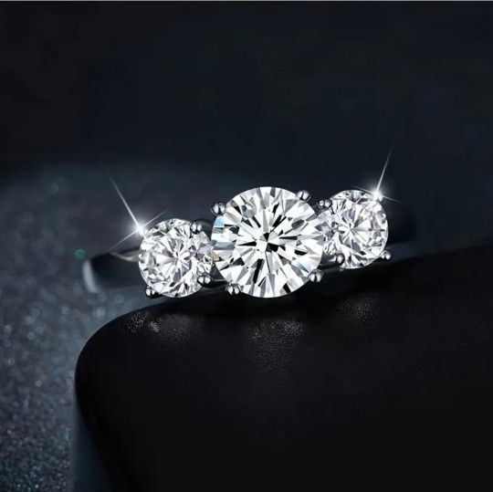 4 Carat Moissanite .925 18k White Gold Plated Ring - Size 6