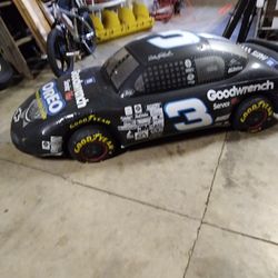 DALE. SR.   INFLATABLE. CAR.  5 FOOT LONG  2 FOOT WIDE.  200 BUCKS