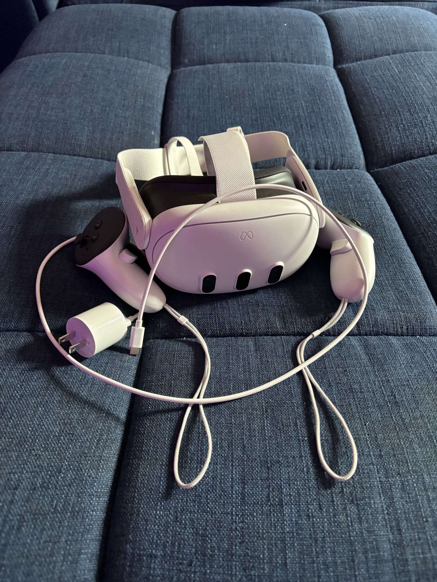 Oculus Quest 3 (4K version, 512GB) for Sale in San Bernardino, CA