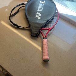 Tennis Racket Yonex.  junior 23 girls with cover