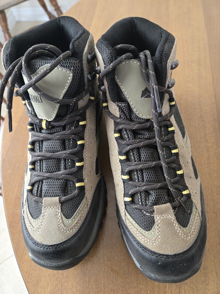 New Denali Hiking Boots