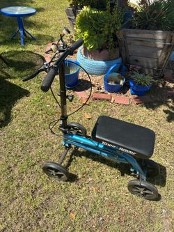 KneeRover Knee Walker Adjustable, Foldable, Metallic Blue Very Good Condition
