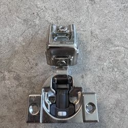  Lowe's         Small user-submitted image: 1 of 1 JoeG•5 RELIABILT 105-Degree 1/2-in Overlay Concealed Soft-Close Cabinet Hinge