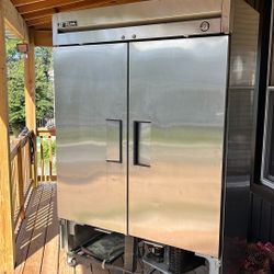 Tru Commercial Refrigerator 