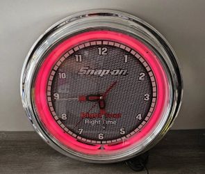 Snap On Neon Clock Rare collectible
