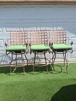 O w lee classic long swivel stools