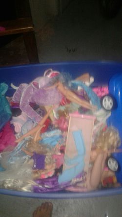 Barbie things a full tote barbie beds barbies clothes cars accesiories and more